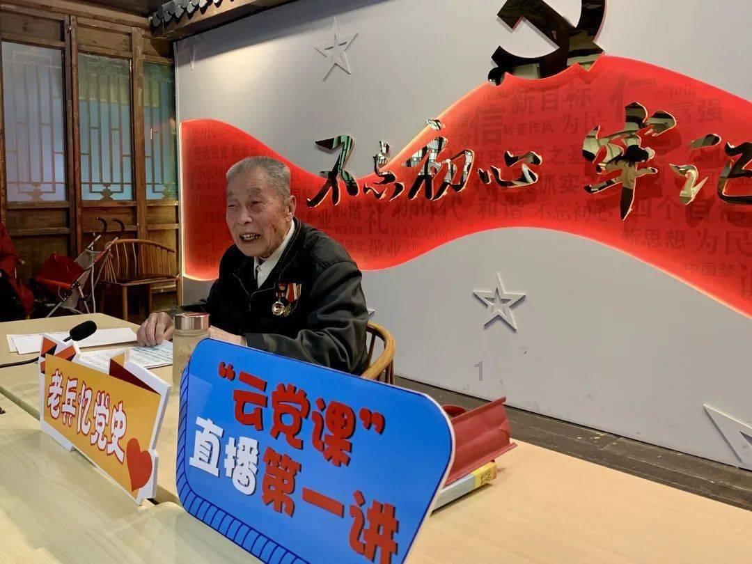 暖阳下的女孩们